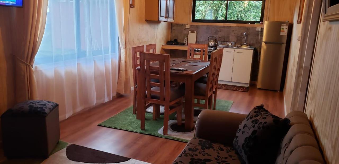 Сasa de vacaciones P Y R Canelos Hornopirén